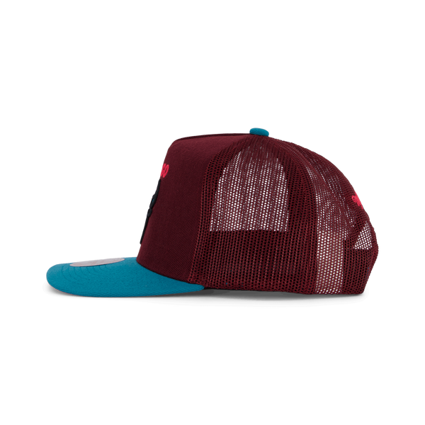 Bulls Cake Eater Trucker