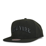 Knicks Iridescent Wordmark Snapback HWC