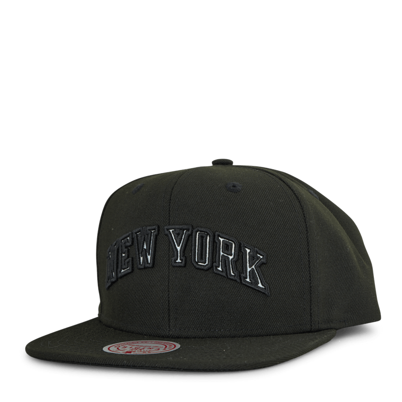 Knicks Iridescent Wordmark Snapback HWC