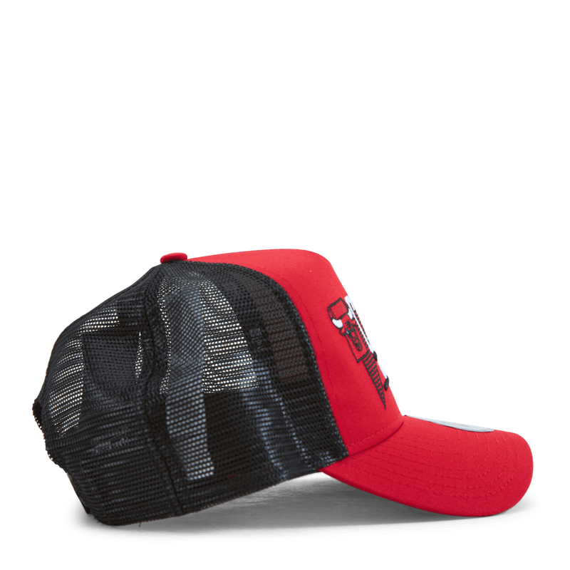 Bulls Wordmark Graphic Trucker