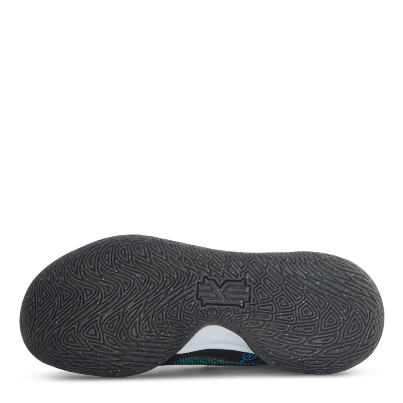 Kyrie top flytrap sole