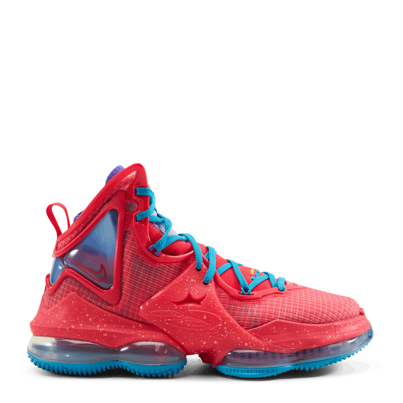 Nike LeBron XIX