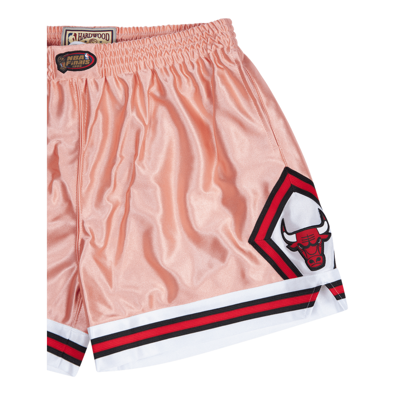 Gold chicago online bulls shorts