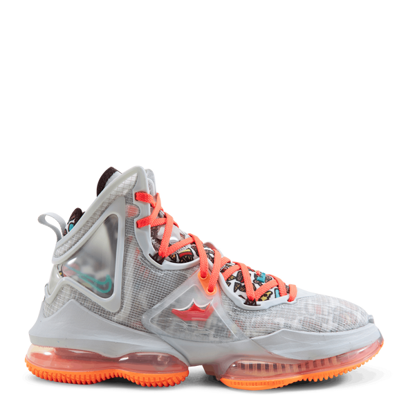 Nike LeBron XIX