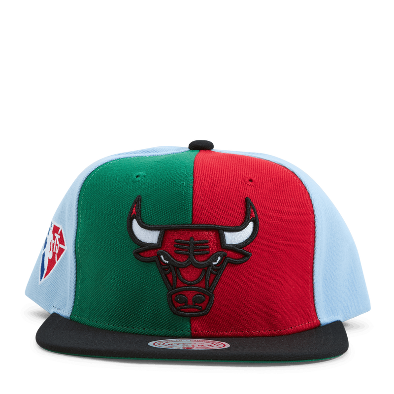 Bulls Team Era Pinwheel Snapback