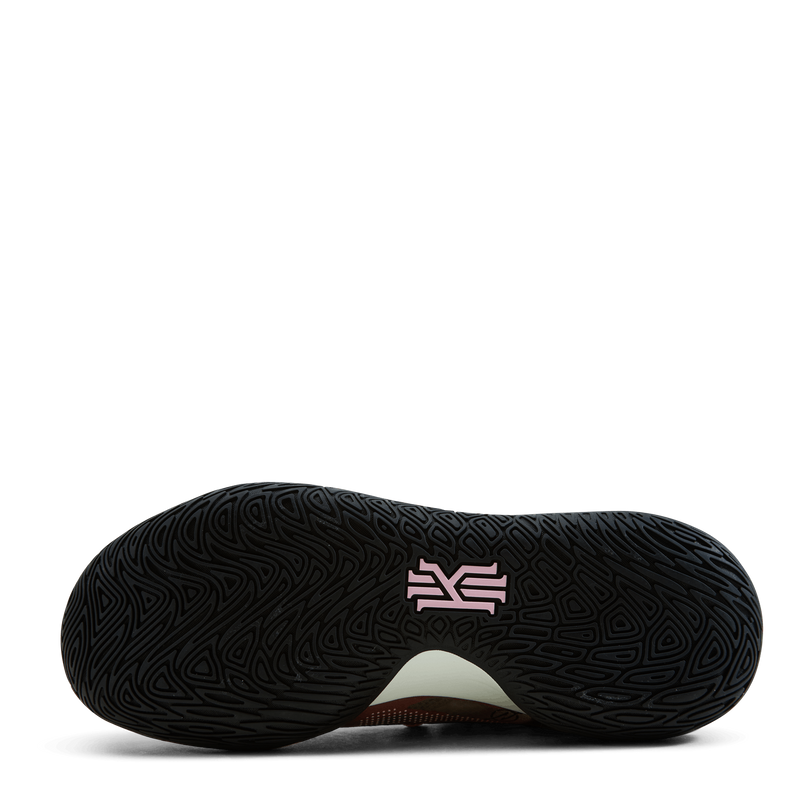 Kyrie Flytrap V