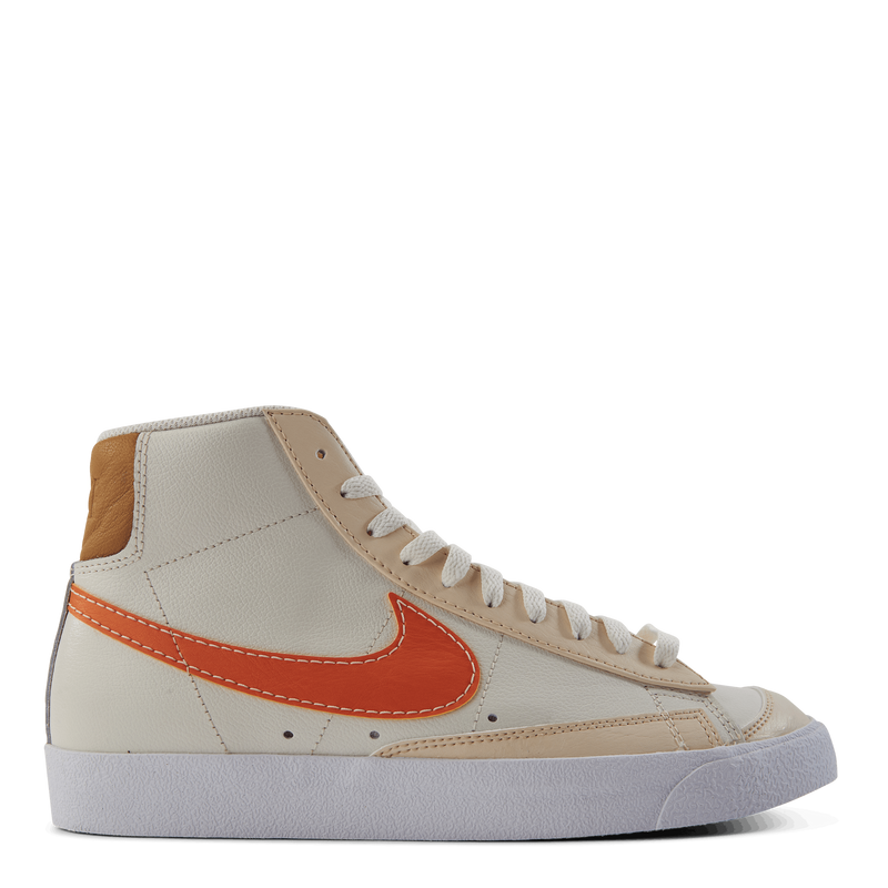 Blazer Mid '77 Emb