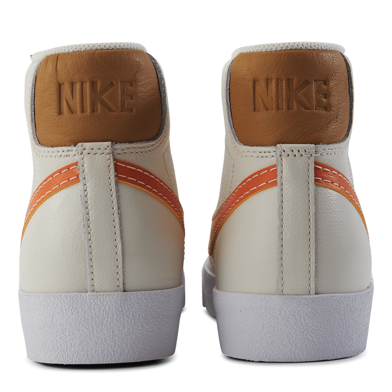 Blazer Mid '77 Emb - Nike â Thesolestory.com