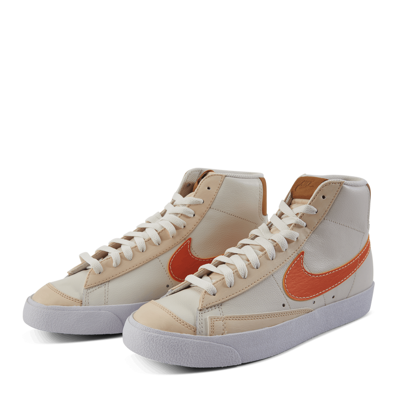 Blazer Mid '77 Emb