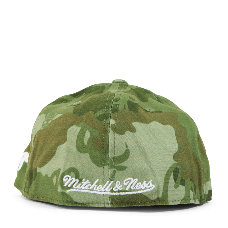 Milwaukee Bucks NBA Hardwood Classics Tonal Camo Stretch Fitted