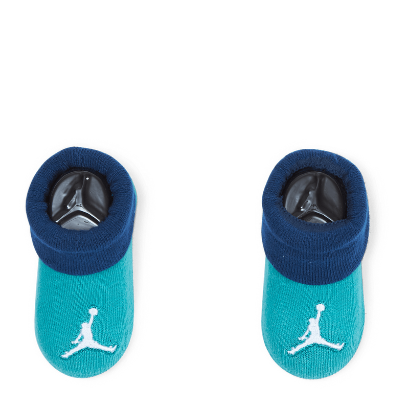 Jordan Essentials Hat + Bodysuits + Socks