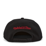 B Snapback