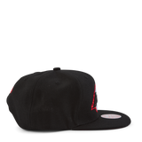B Snapback
