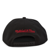 B Snapback