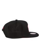 B Snapback