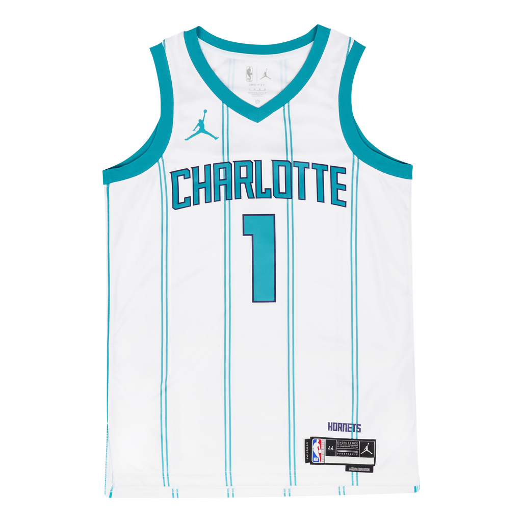 Youth Nike LaMelo Ball White Charlotte Hornets Swingman Jersey - Association Edition Size: Large